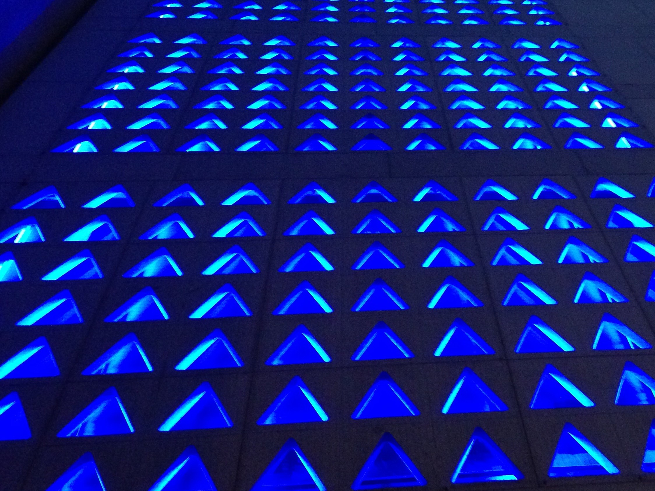 LED Fassadenbeleuchtung Bank Cler Aeschenplatz Basel Zoom